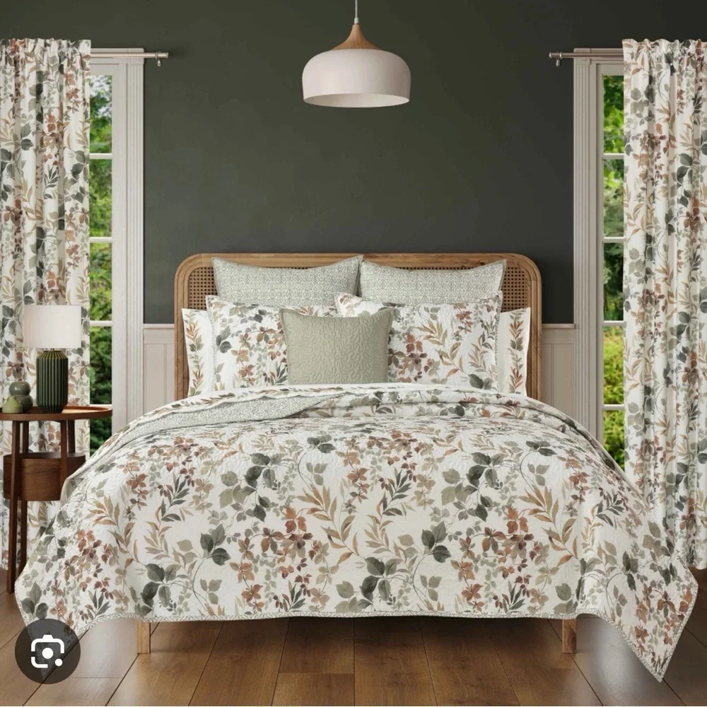 Royal Court Evergreen Quilt Set. - King NEWT